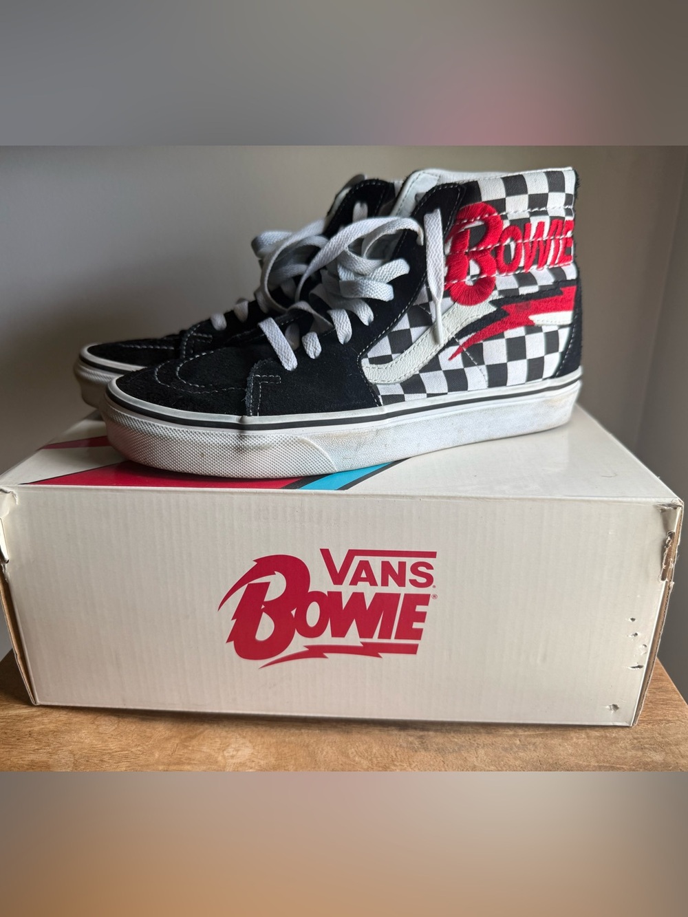 Vans Sk8-Hi Limited Edition Bowie Checkerboard High-Top Sneakers with box